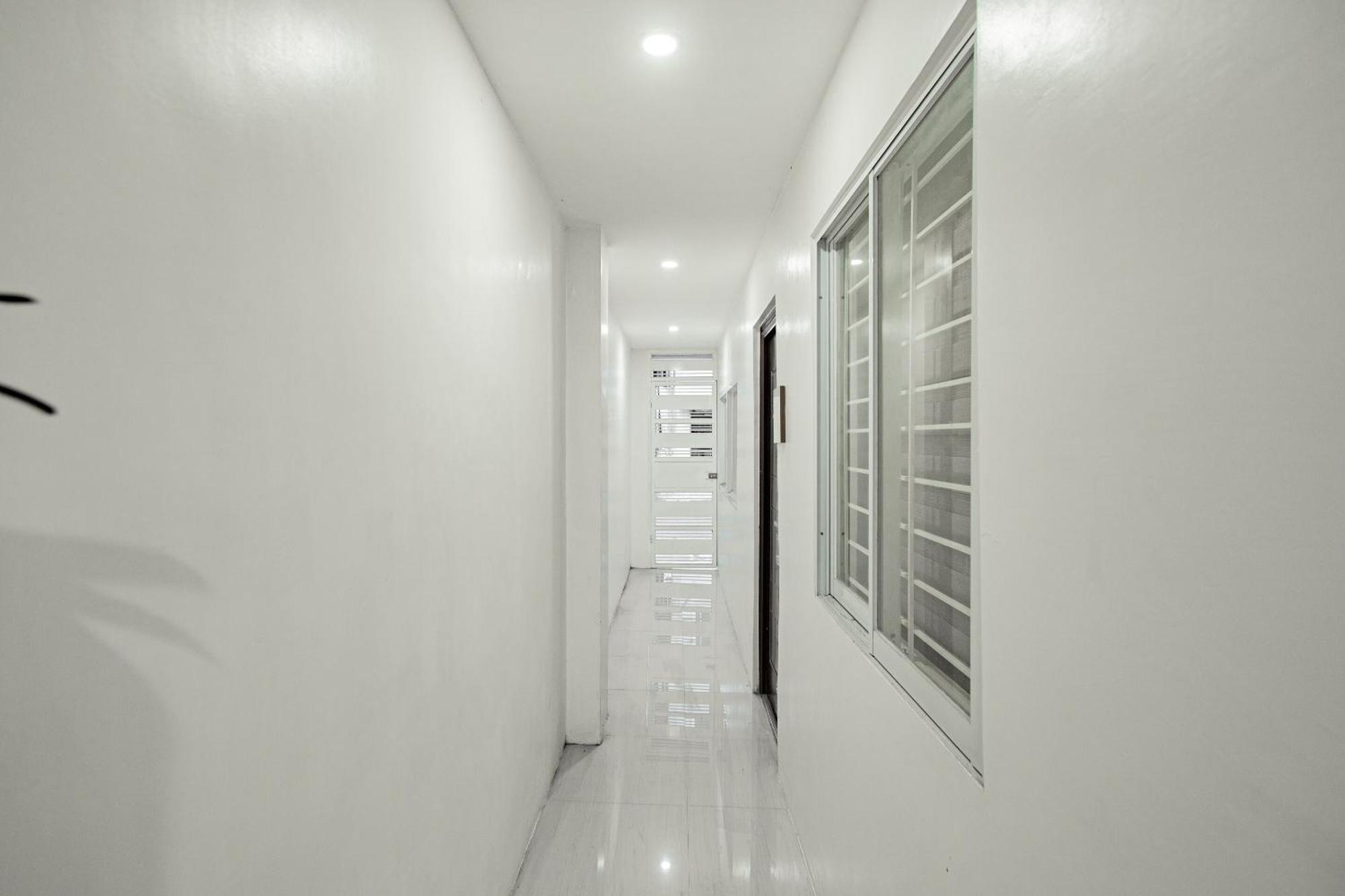 Hotel Oyo 605 The Quarters Manila Zewnętrze zdjęcie